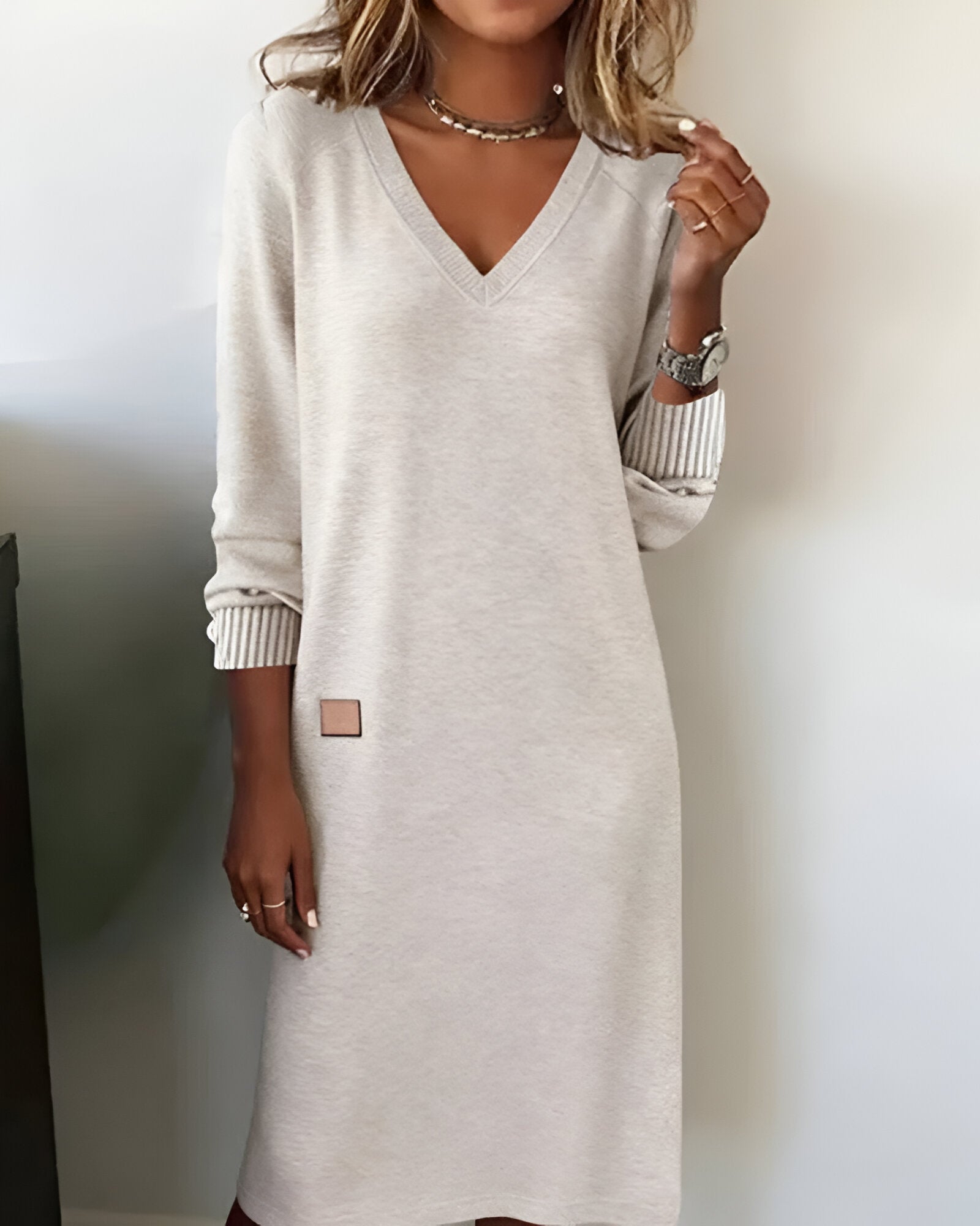 Georgina Clarke | Long Sleeve V-Neck Shift Dress