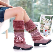 Amelia Jones | Bottes de neige en daim bordées de fourrure