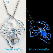 Collier d’Halloween Toile d’ombre | Araignée