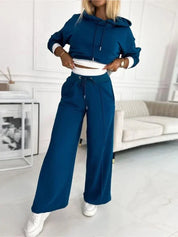Ensemble Isla Foster avec sweat à capuche à empiècements couleur lilas et joggings à jambes larges