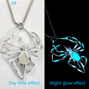 Collier d’Halloween Toile d’ombre | Araignée