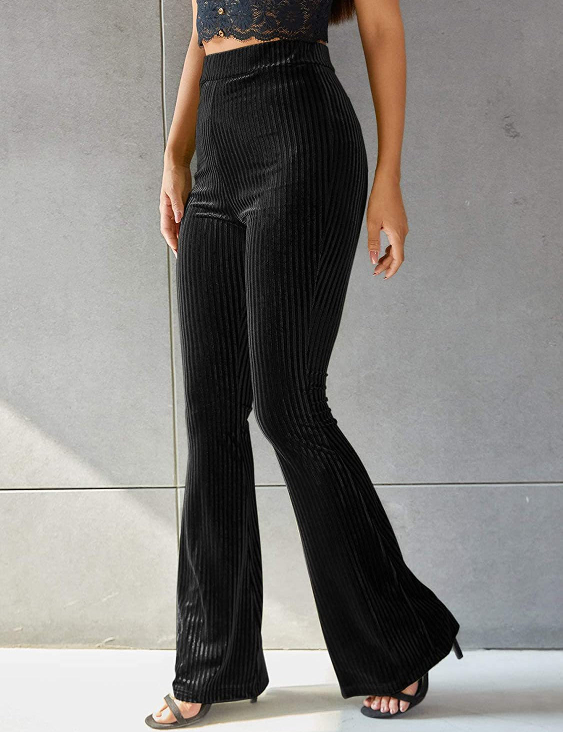 Phoebe Baker | Pantalon évasé côtelé en velours à taille haute