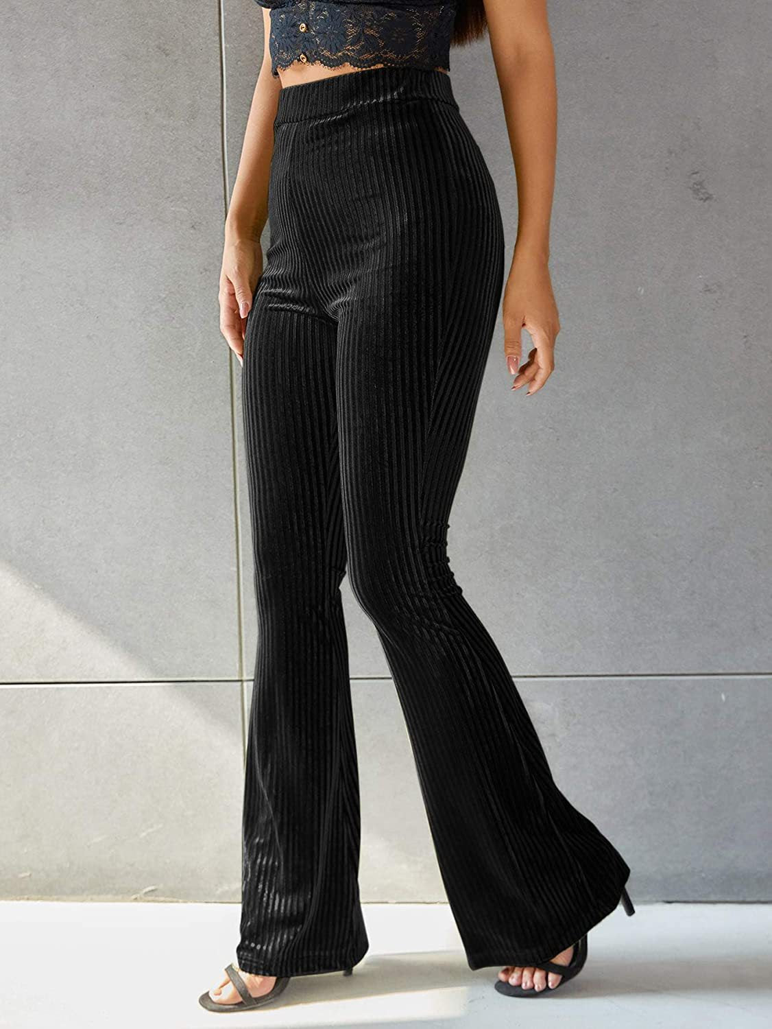 Phoebe Baker | Pantalon évasé côtelé en velours à taille haute