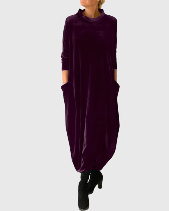 Clara Sheridan | Robe longue en velours à col montant