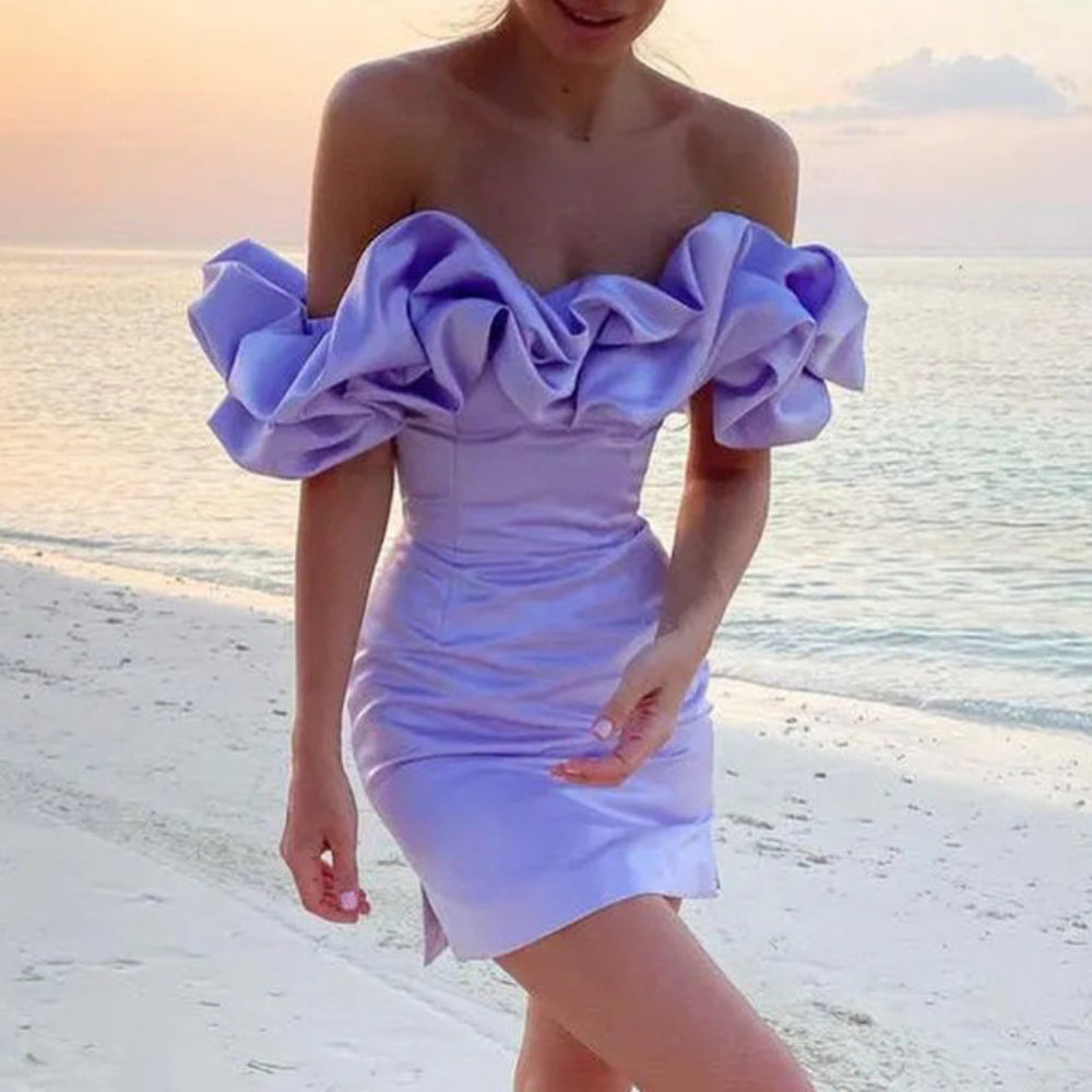 Adaline Fenshaw | Robe de cocktail à volants et épaules dénudées