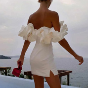 Adaline Fenshaw | Robe de cocktail à volants et épaules dénudées