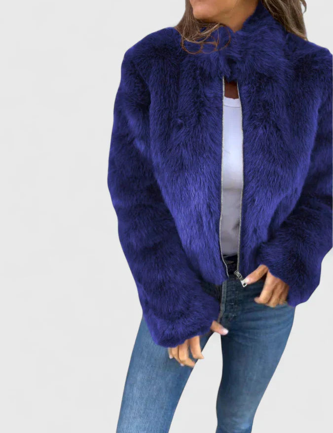 Georgina Pratt | Veste en fausse fourrure violette