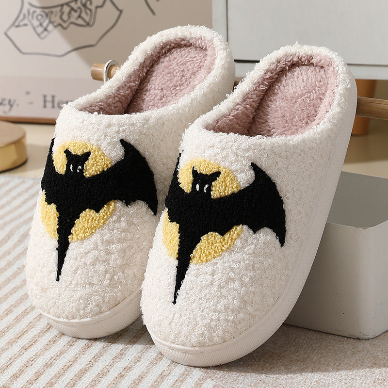 Murmure d’ailes | Pantoufles d’Halloween chauve-souris pour femme