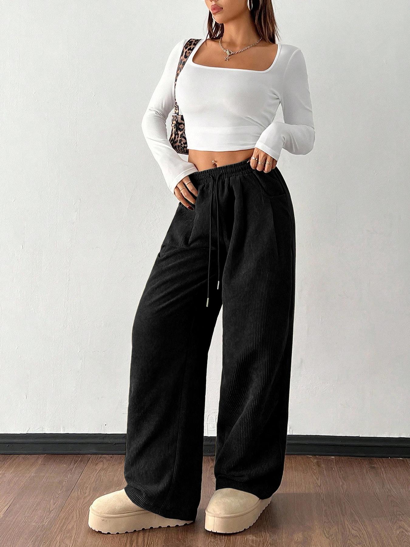 Charlotte Baker | Pantalon large en velours côtelé vert