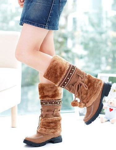 Amelia Jones | Fur-Trimmed Suede Snow Boots