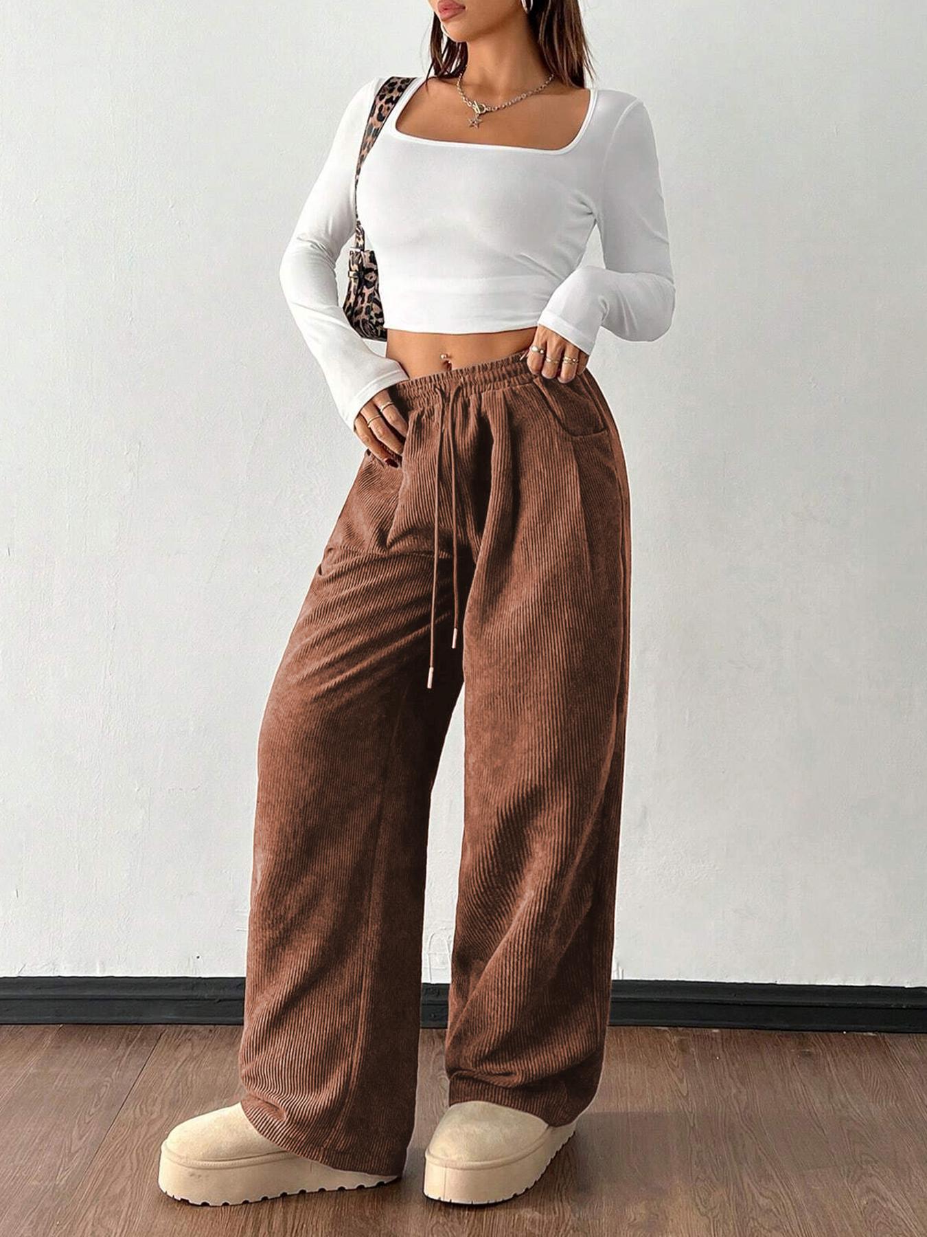 Charlotte Baker | Pantalon large en velours côtelé vert