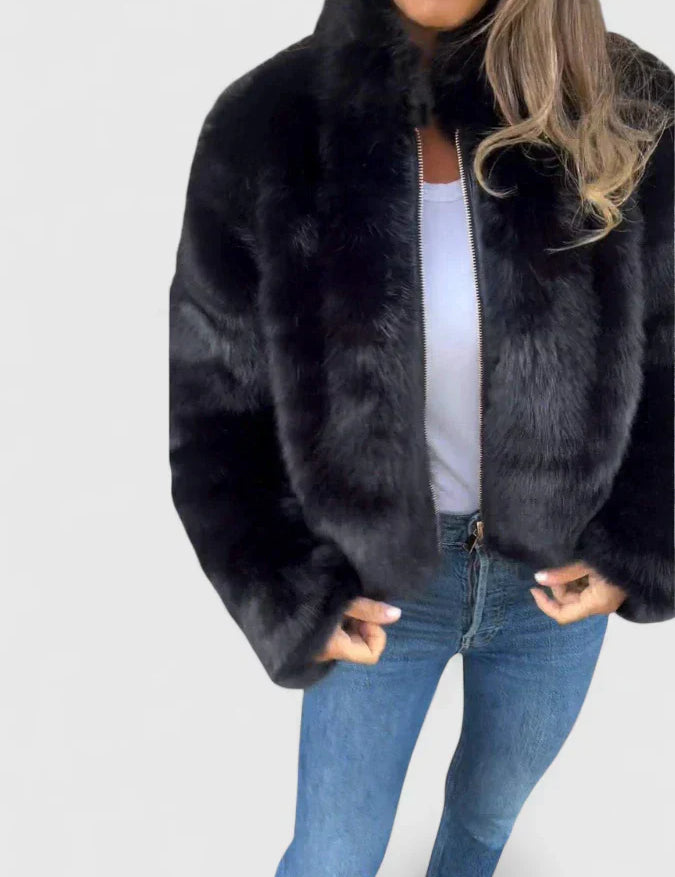Georgina Pratt | Veste en fausse fourrure violette