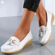 Charlotte Moreau | Mocassins confortables à pompons pour femme