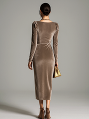 Ottilie Rowntree | Robe de cocktail en velours à col drapé