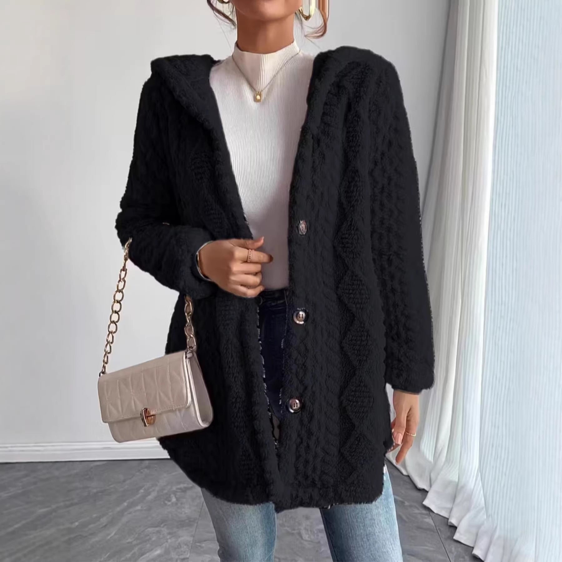 Henrietta Marsh | Manteau cardigan en teddy à capuche et boutonné