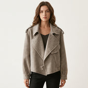Cecily Marlowe | Veste de motard courte à col large