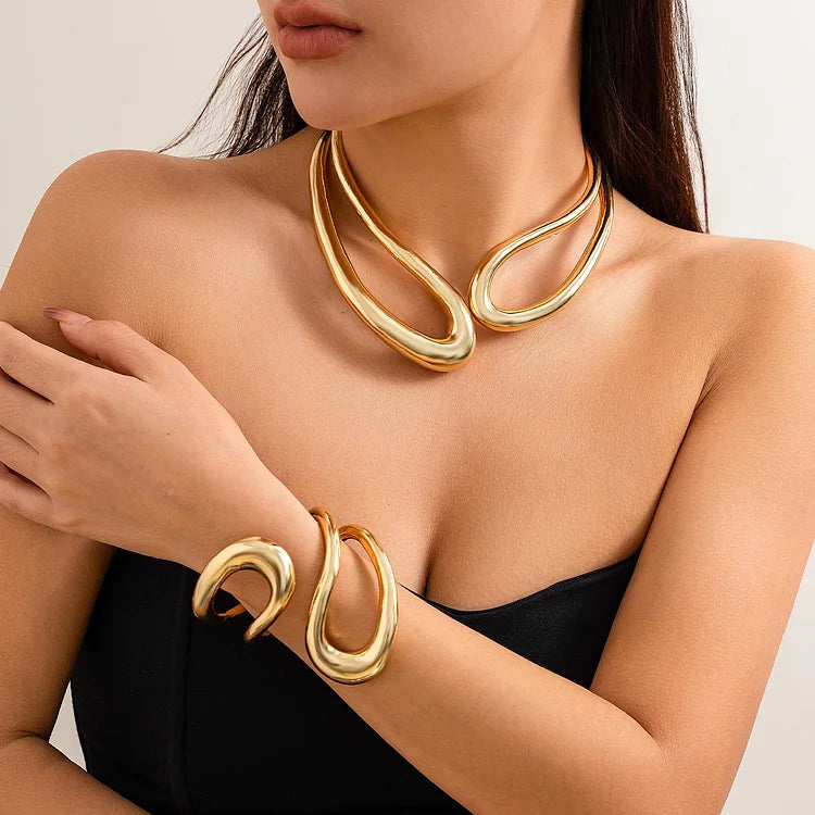 Celeste_Laurent_Sculptural_Gold_Jewellery_Set_For_Women_215894955557189.webp