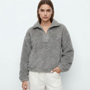 Daphne Pickering | Pull en polaire texturée à col montant et fermeture éclair quart de tour