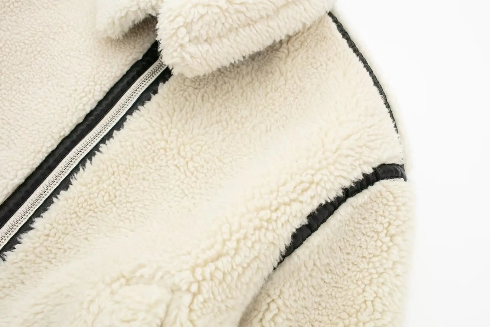 Bridget Oakley | Veste teddy oversize avec bordures contrastantes
