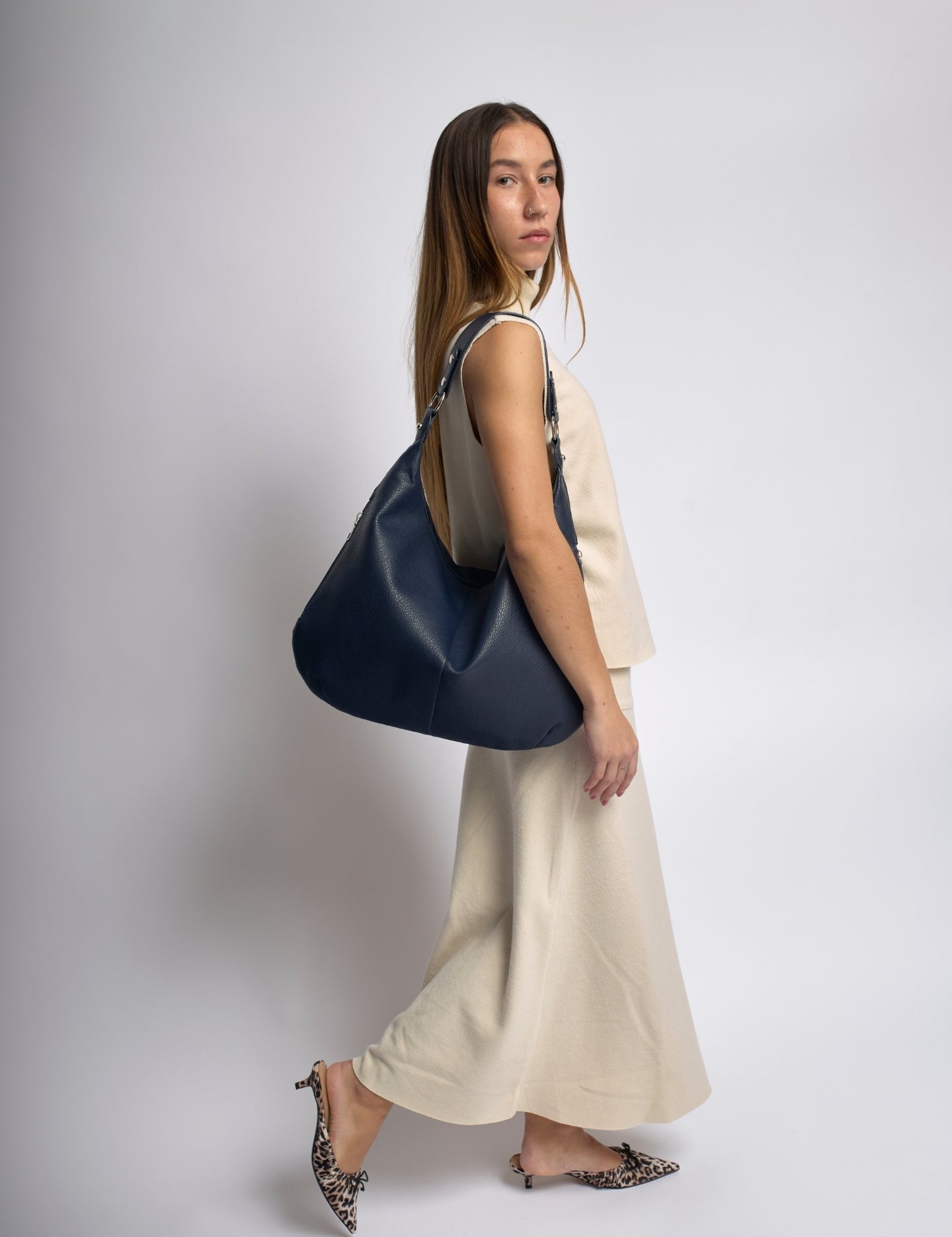 Isabella_Moretti_Luxe_Leather_Shoulder_Bag_For_Women_215894955163973.jpg