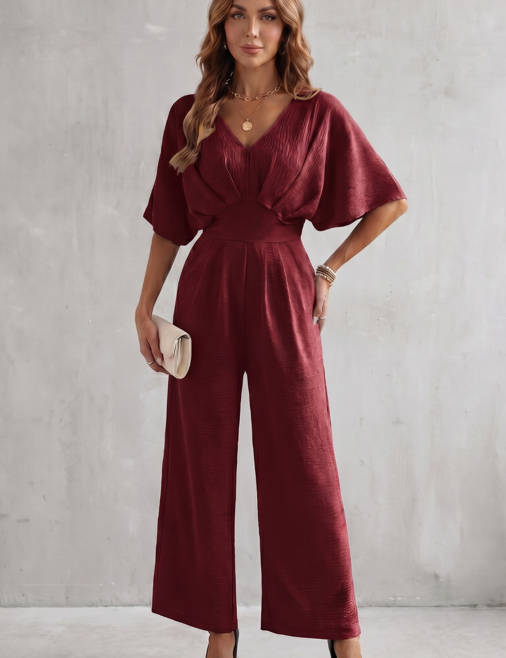 Lunevia_Elegantbatwingsilhouette_Jumpsuit_2.png