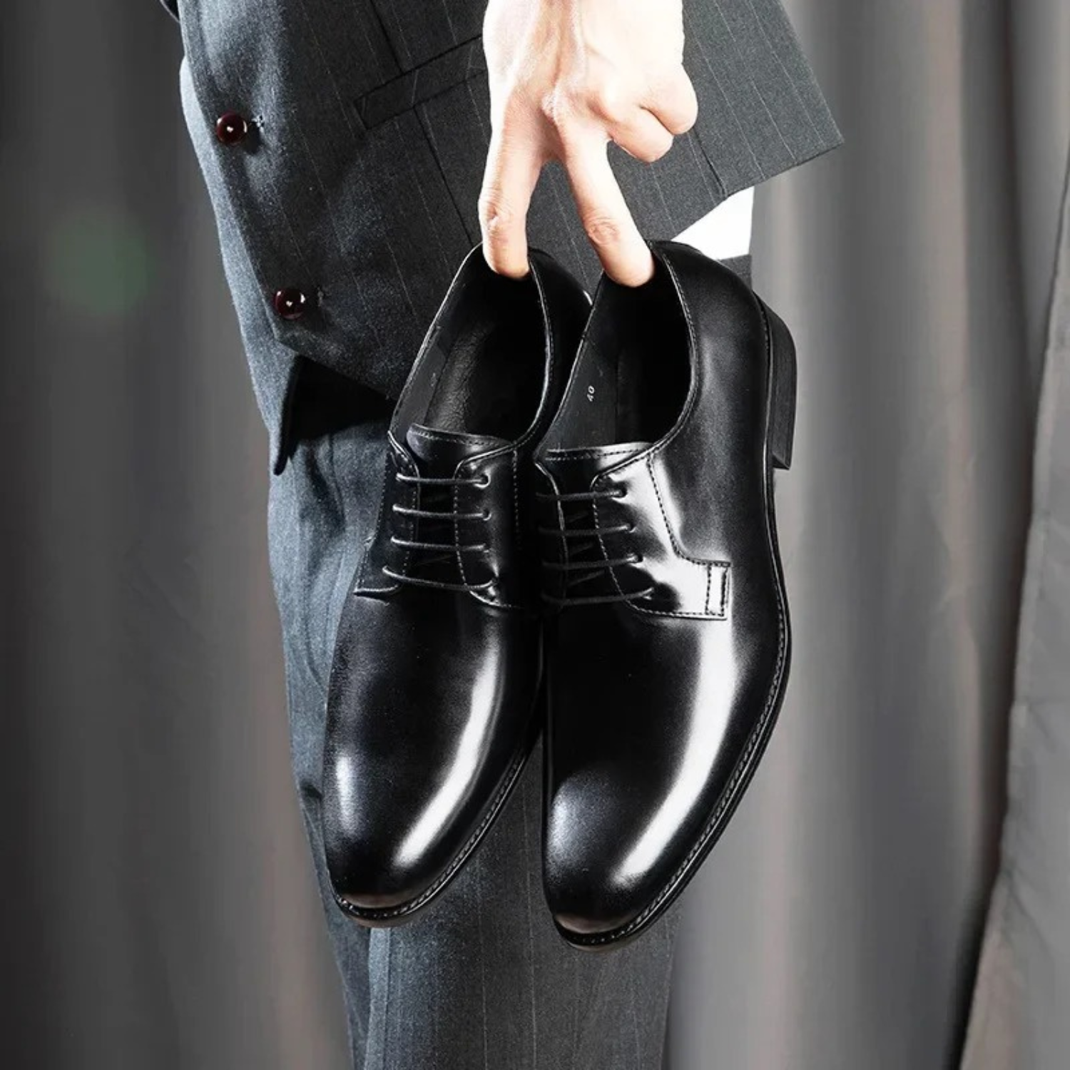 Mens-Oxford-Wedding-Shoes-Sleek-Formal-Lace-Up-Dress-Shoes-2.png