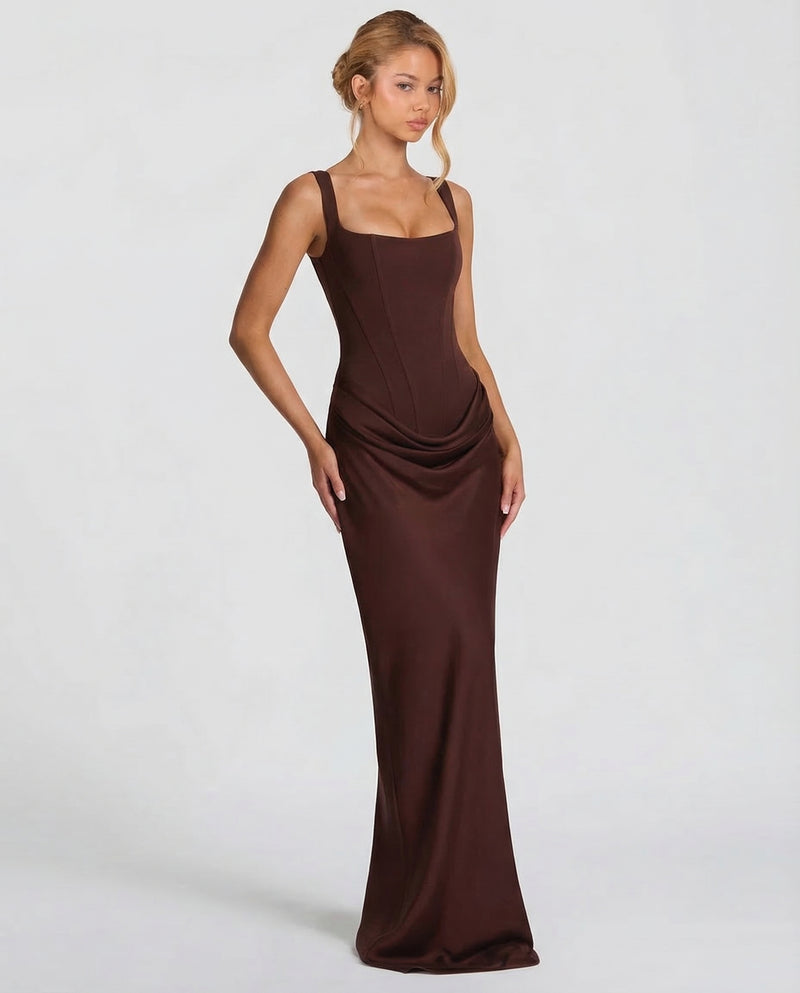 Felicity Wood | Robe longue marron en satin avec corset