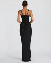 Felicity Wood | Robe longue marron en satin avec corset