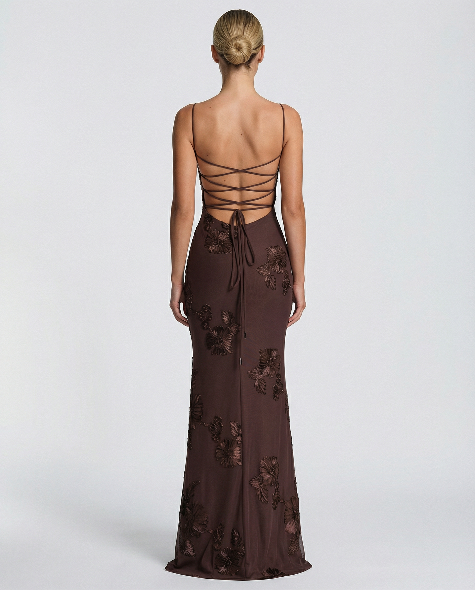 Robe longue sirène dorée brodée de fleurs, Matilda Jones