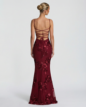 Robe longue sirène dorée brodée de fleurs, Matilda Jones