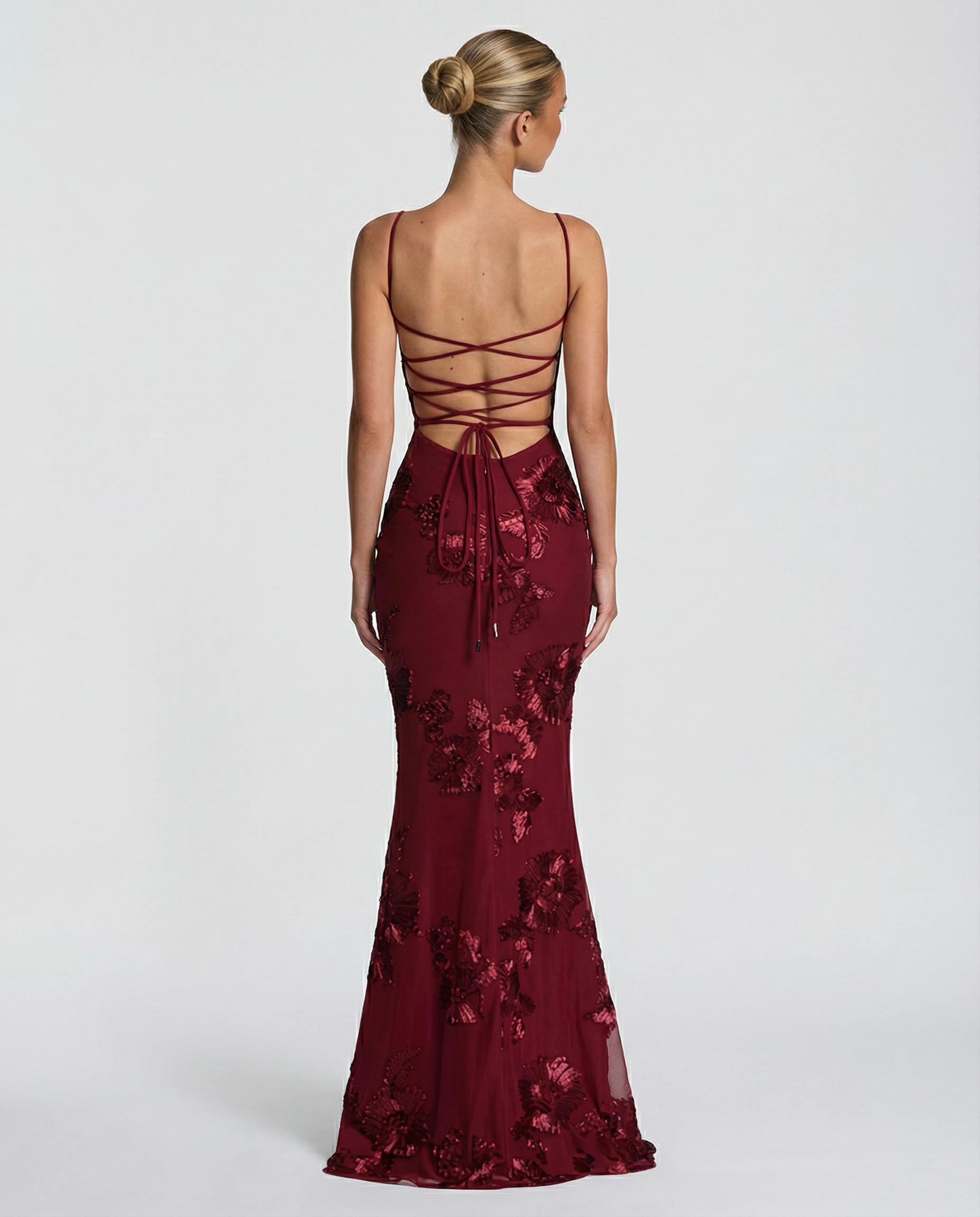 Robe longue sirène dorée brodée de fleurs, Matilda Jones