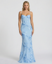 Robe longue sirène dorée brodée de fleurs, Matilda Jones