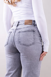 Priya Castellano | Women's Wide-Leg High-Rise Light Wash Jeans