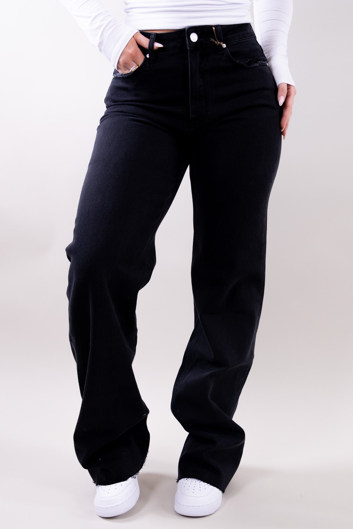 Priya Castellano | Women's Wide-Leg High-Rise Light Wash Jeans