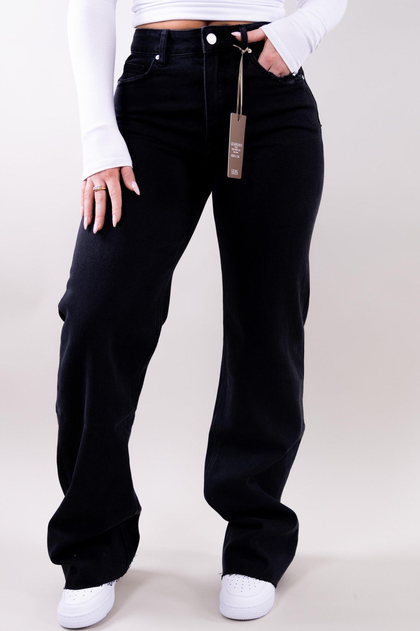 Priya Castellano | Women's Wide-Leg High-Rise Light Wash Jeans