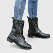 Lydia Taylor | Bottines noires à lacets en cuir vegan avec détail de boucle