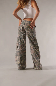 Camille Devereux | Low Rise Camo Cargo Pants in Brown