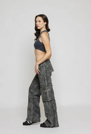 Camille Devereux | Low Rise Camo Cargo Pants in Brown