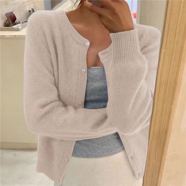 Clara Whitmore | Ensemble cardigan en maille douce pour femme