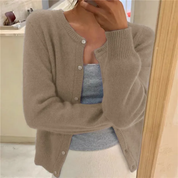 Clara Whitmore | Ensemble cardigan en maille douce pour femme