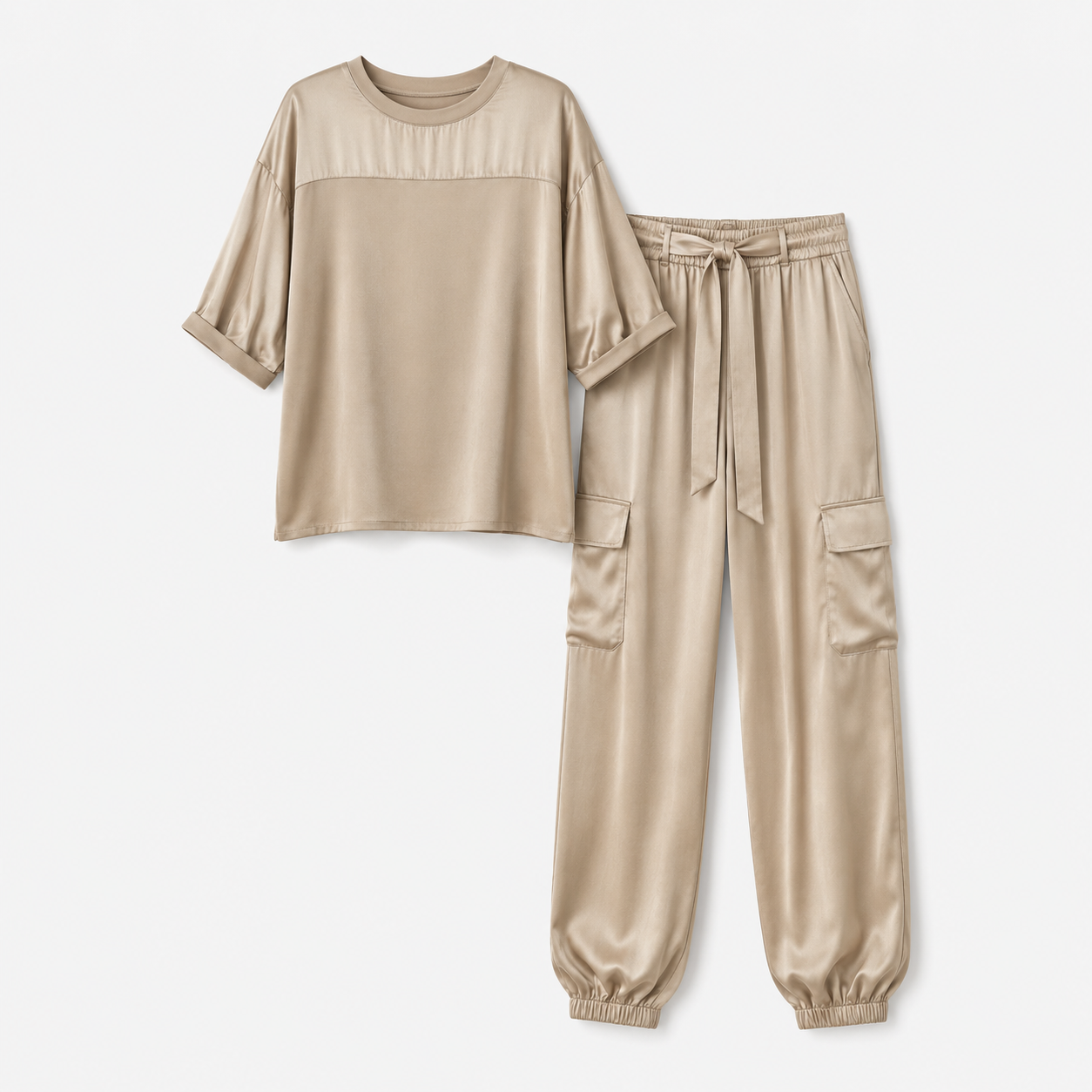 Verity Anderson | Ensemble d’intérieur coordonné en satin soyeux couleur champagne, style cargo