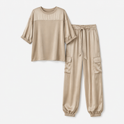 Verity Anderson | Ensemble d’intérieur coordonné en satin soyeux couleur champagne, style cargo