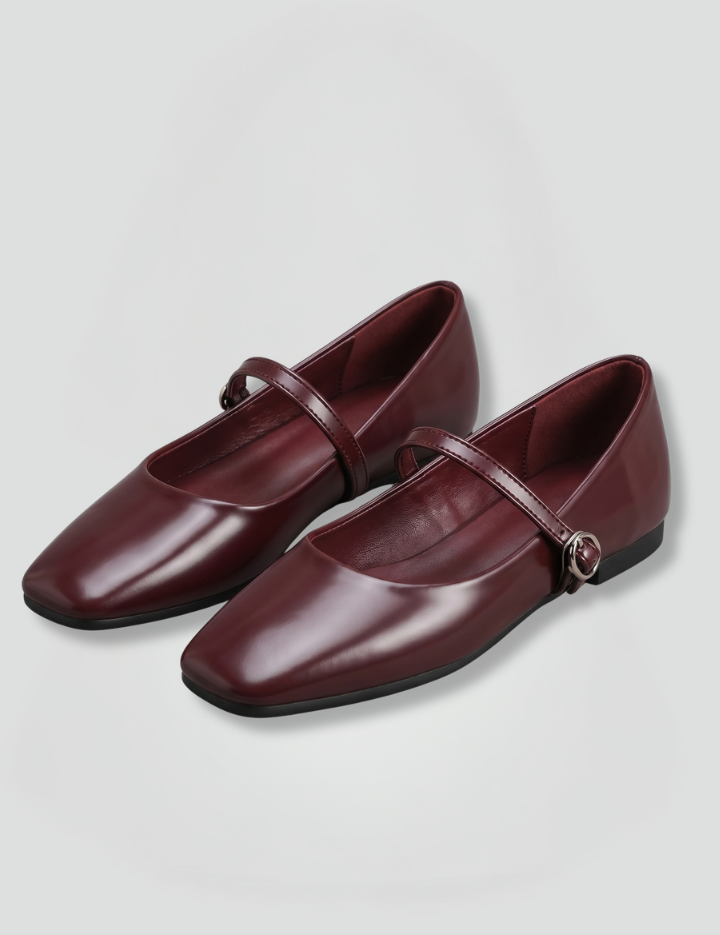 Women_sLeatherFlatShoeswithBuckleStrapforEverydayWear_1.png