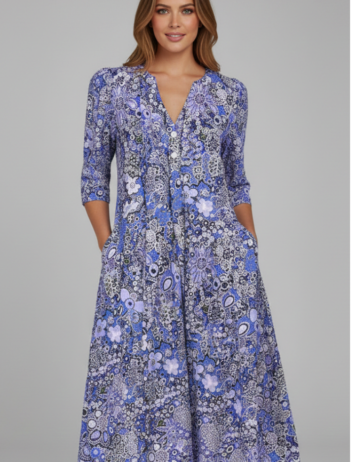 Women_sMidiDresswithV-NeckandThree-QuarterSleeves_2.png