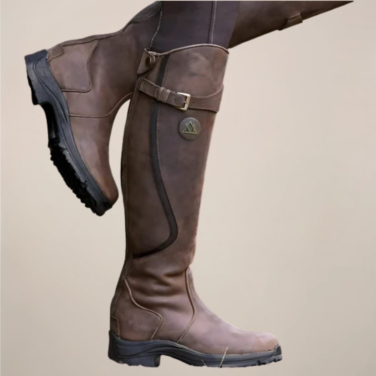 Florence Griffiths | Bottes en daim vert olive à hauteur du genou