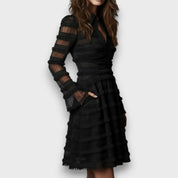 Charlotte Griffin | Robe midi texturée à manches longues et col en V