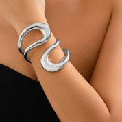 Seraphine Voclaire | Liquid Silver Sculpted Choker Necklace & Bracelet