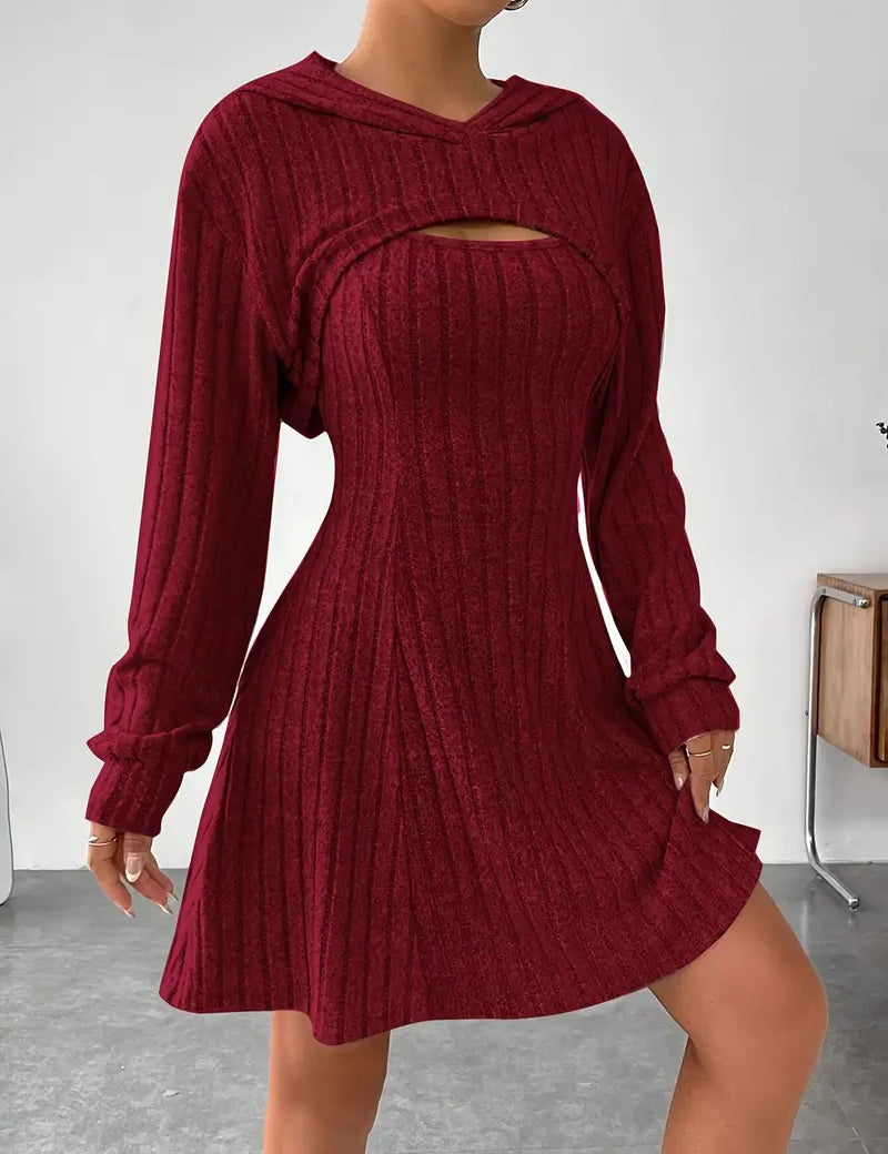 Alice Morris | Robe-pull à capuche en maille côtelée avec découpes