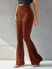 Phoebe Baker | Pantalon évasé côtelé en velours à taille haute