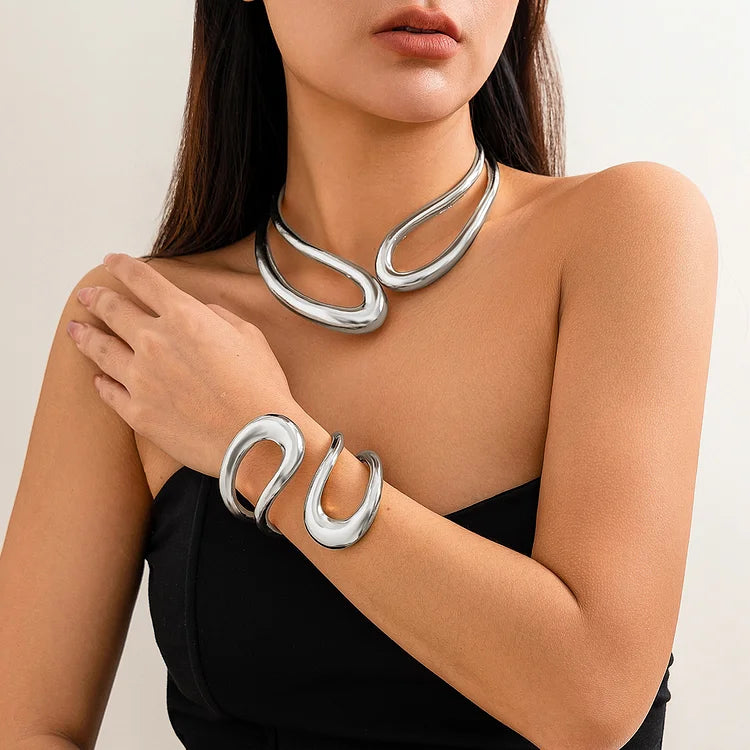 Seraphine Voclaire | Liquid Silver Sculpted Choker Necklace & Bracelet